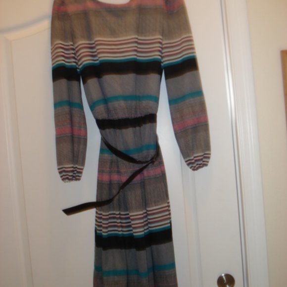 Ladies' Dress size 14 - Picture 1 of 4